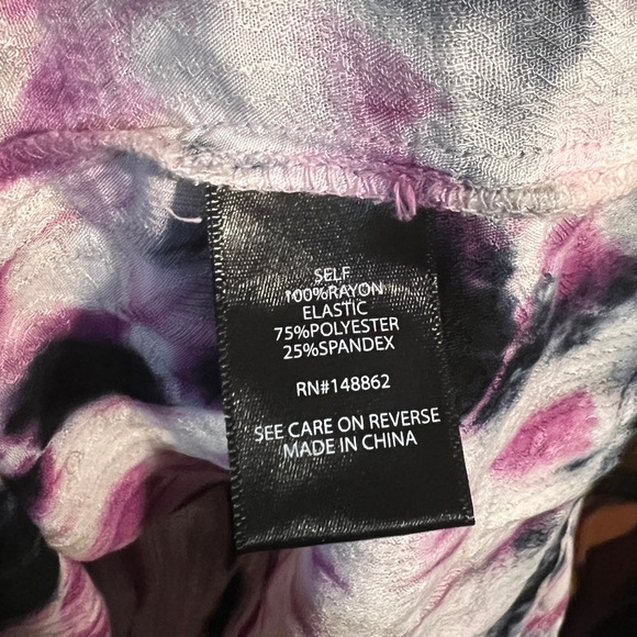 Brand New TORRID Babydoll Rayon Tie Dye Smocked Cold Shoulder Top Size 2 2X Plus - Picture 10 of 14